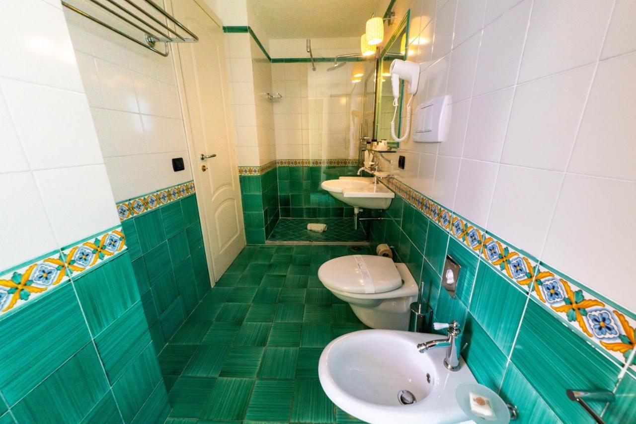 Hotel Villa Pandora Maiori Kültér fotó