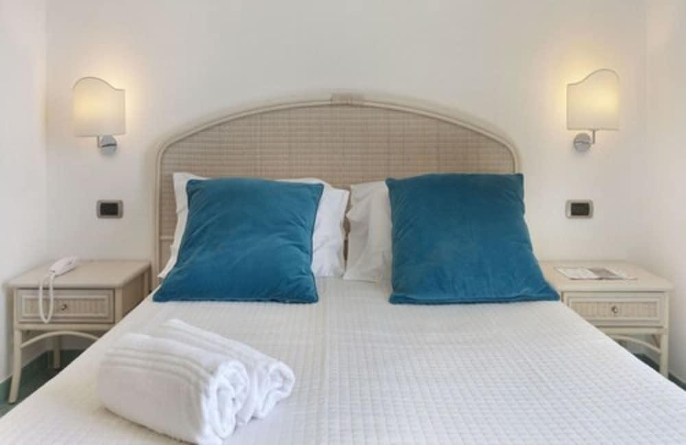 Hotel Villa Pandora Maiori Kültér fotó